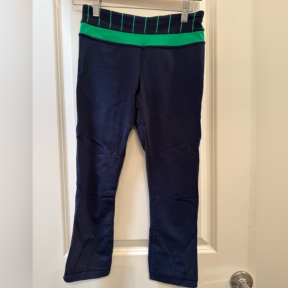 Lululemon Run Inspire Crop II *All Full-On Luxtreme
Slalone Stripe / Inkwell